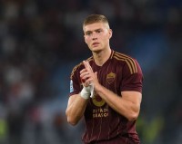 «Він сильніший за Довбика». Журналіст назвав найкращого форварда Серії А