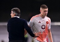 Офіційно: Артем Довбик знову залишився без тренера