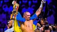 Шевченко, Ребров та гравці збірної України підтримали Усика перед боєм-реваншем з Ф'юрі