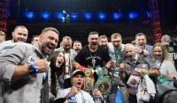 «Динамо» і «Шахтар» відреагували на перемогу Усика: що написали гранди українського футболу