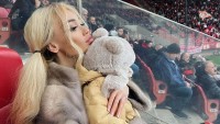 Колишня Вербіча провокує – показала своє голе тіло в піні, справжня сексі штучка