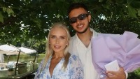 Дівчина зірки «Динамо» показала бездоганність у гарячому образі – різниця у віці не завадила коханню