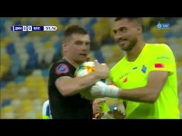БУЩАН парирує пенальті!